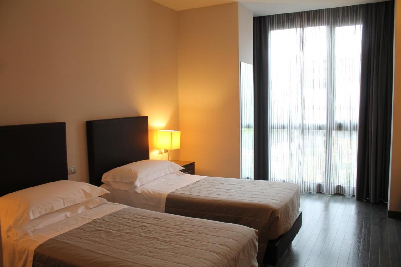 Park Hotel Sporting Teramo Exteriör bild