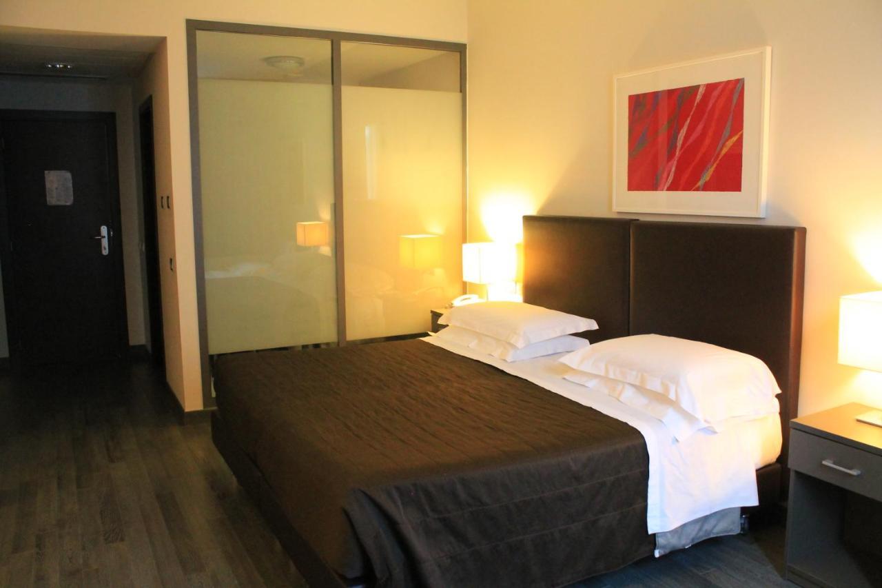 Park Hotel Sporting Teramo Exteriör bild