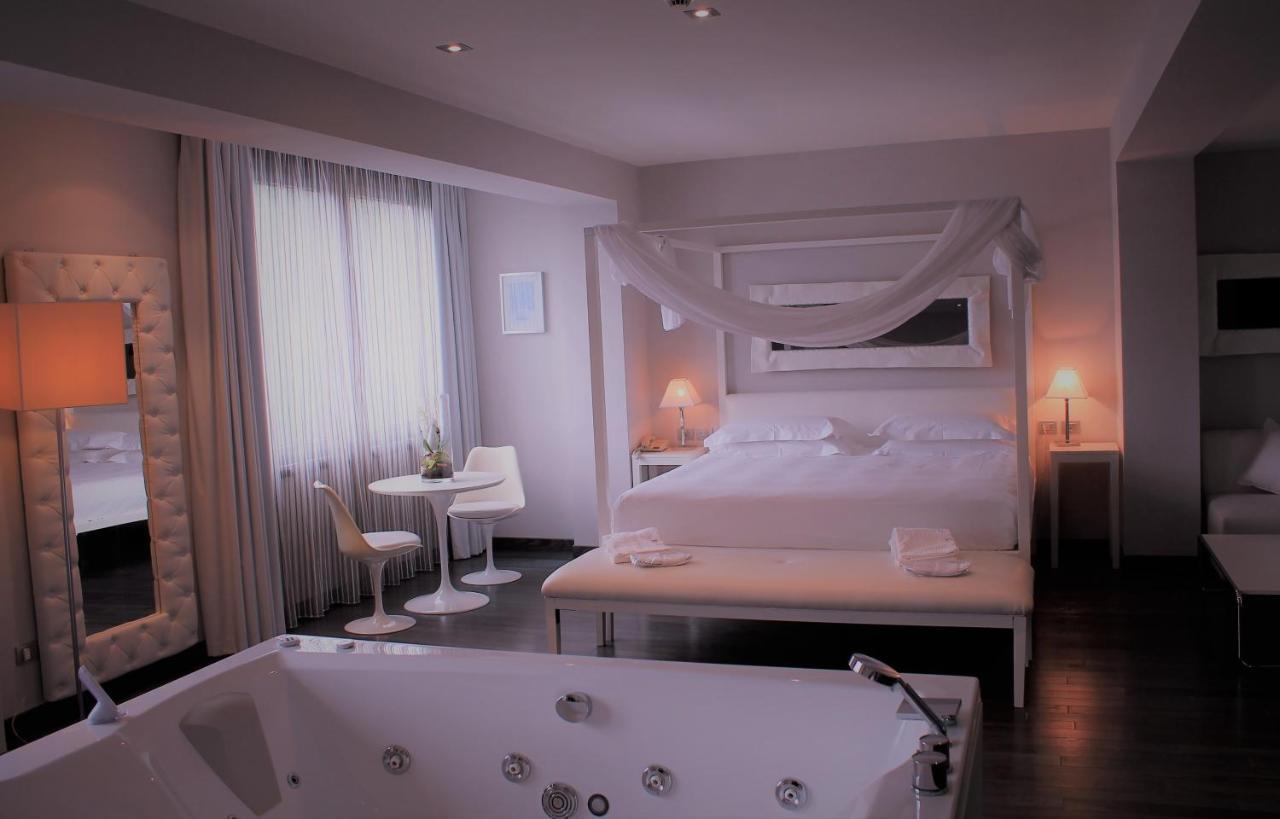 Park Hotel Sporting Teramo Exteriör bild