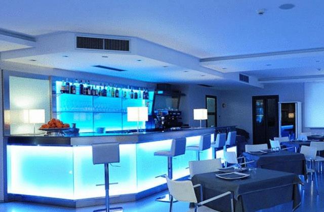 Park Hotel Sporting Teramo Exteriör bild
