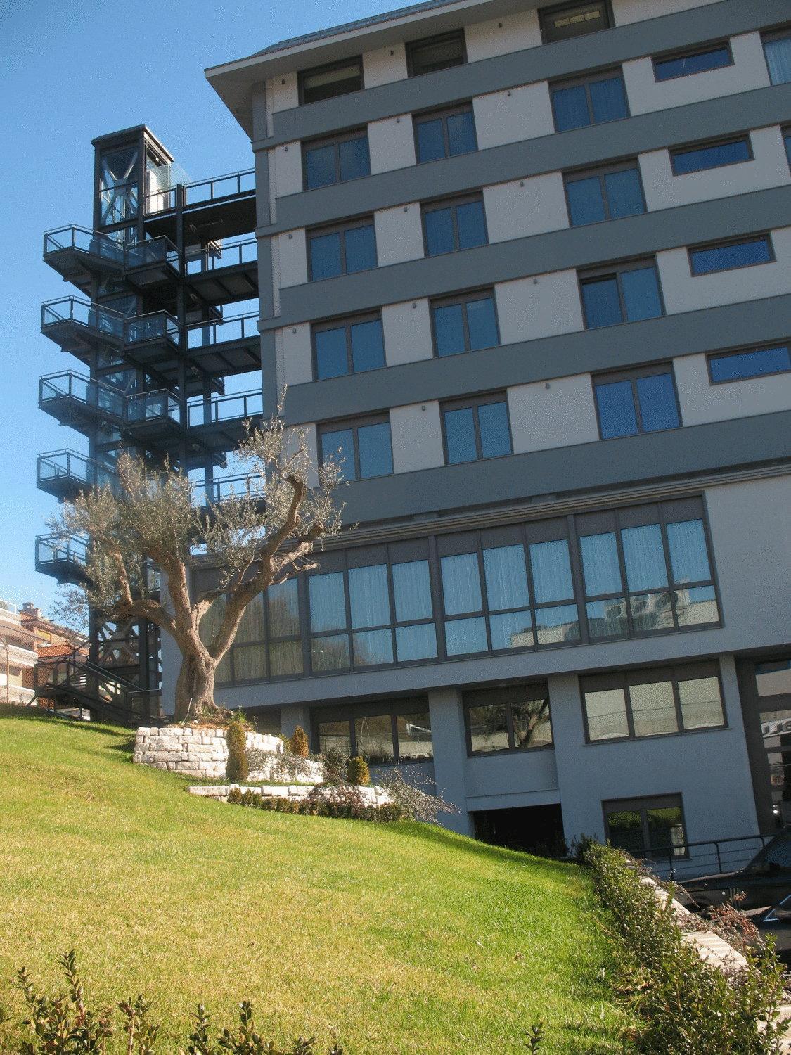Park Hotel Sporting Teramo Exteriör bild